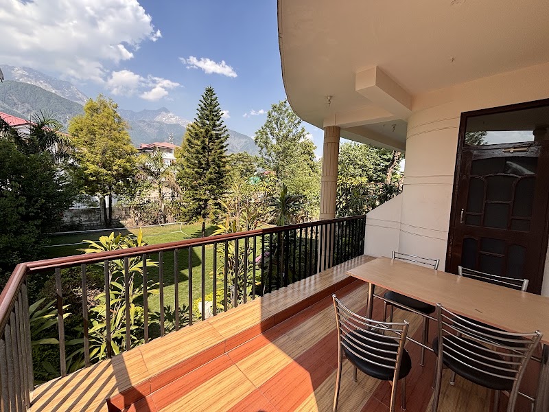 Hotel Golden Dreams - Hotel Golden Dreams, Palampur - Dharamshala Road, Sheela Chowk Dari, Fatehpur, Dari, Dharamshala, Hodal, Himachal Pradesh 176215, India