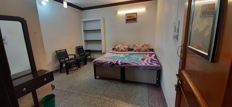 Room ganga view hotal rishikesh - Room ganga view hotal rishikesh Sheesham Jhadi Dayananda Ashram gali number 14, Chandreshwar Nagar, Rishikesh, Uttarakhand 249137, India