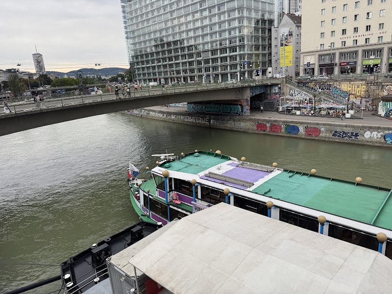 City Cruises Vienna - DDSG Blue Danube - City Cruises Vienna - DDSG Blue Danube, Franz-Josefs-Kai 2, 1020 Wien, Austria