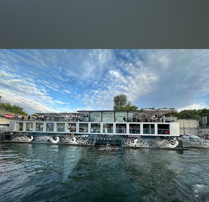 Bateaux Parisiens - Bateaux Parisiens, Port de la Bourdonnais, 75007 Paris, France