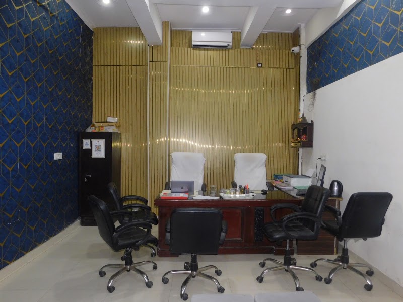 The Chrome Hostel - Best Boy's hostel in greater Noida - The Chrome Hostel - Best Boy's hostel in greater Noida Near Sharda University opposite DTC college plot no - 64 Namoli knowledge park 3 greater noida Oposite, Dronacharya college, Knowledge Park III, Greater Noida, Gujarpur, Uttar Pradesh 201306, India