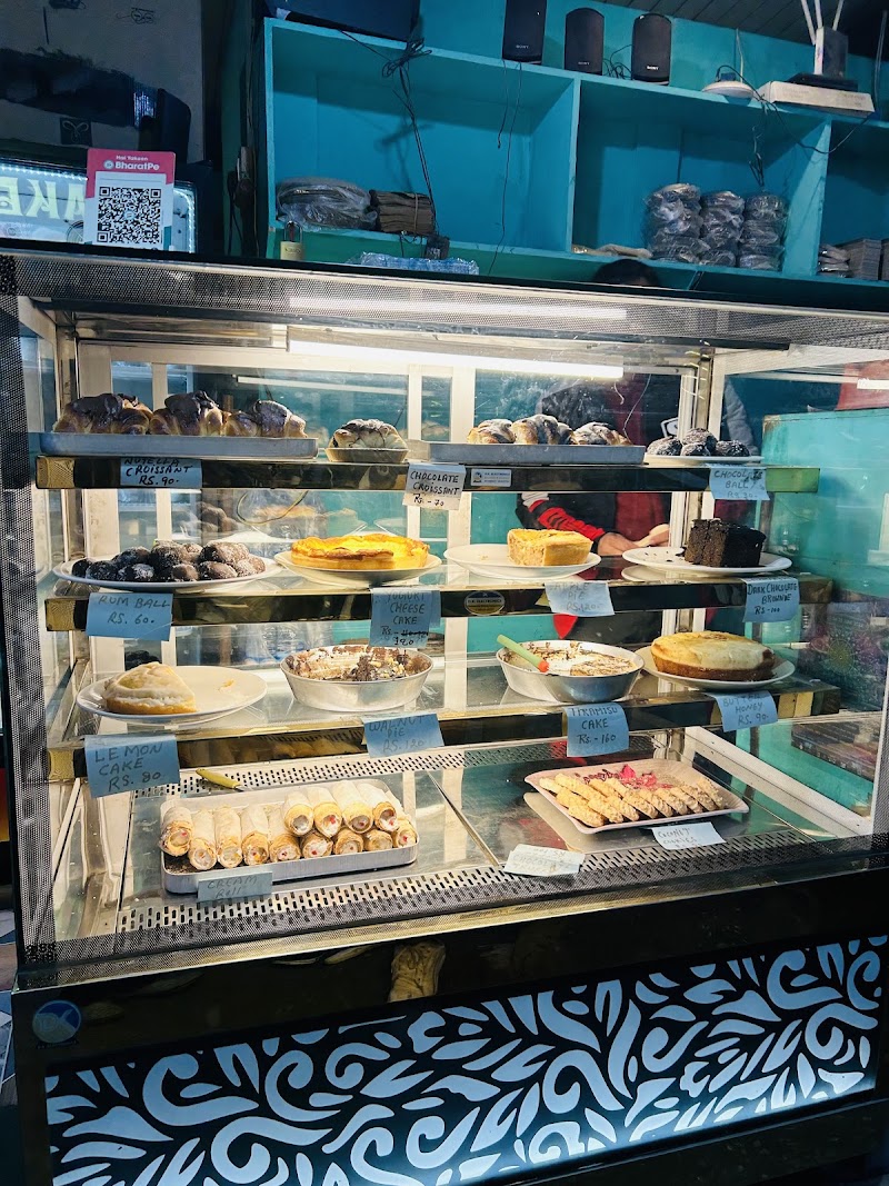 Bivera German Bakery - Bivera German Bakery, Manikaran Rd, Kasol, Himachal Pradesh 175105, India