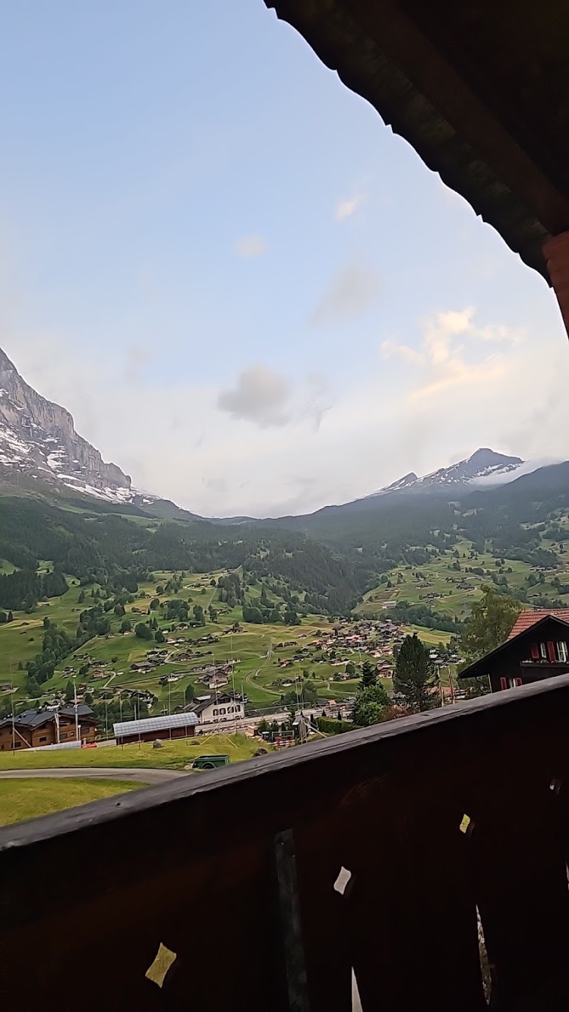 Schweizer Familie Feuerstelle Nodhalten Grindelwald - Schweizer Familie Feuerstelle Nodhalten Grindelwald, Nodhalten, 3818 Grindelwald, Switzerland
