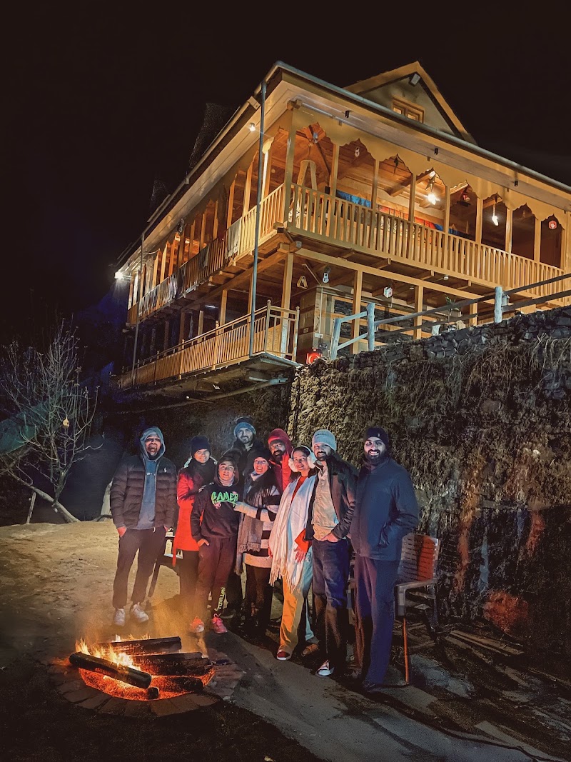 Aashiyana the Kathkuni house - Aashiyana the Kathkuni house, J85J+F88 Village Khun, Gadagushaini road, Bahu, Jibhi, Himachal Pradesh 175123, India