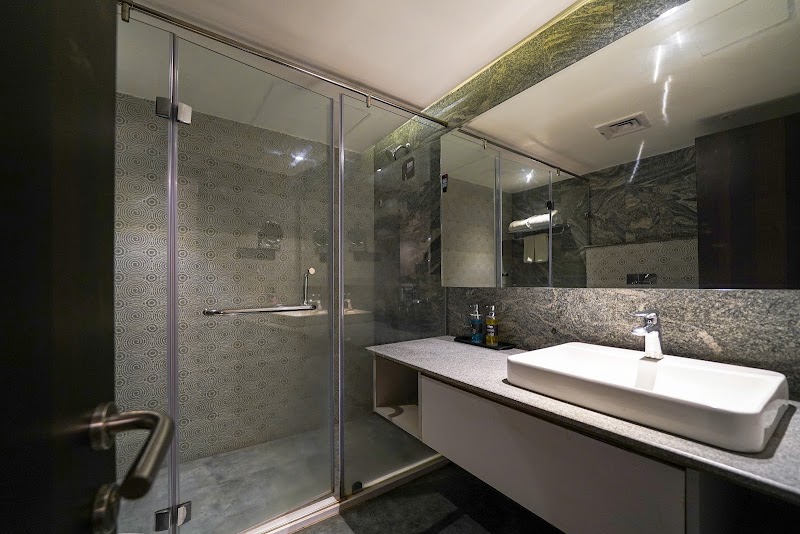 Olive Hotel MG Road Dunsvirk Inn by Embassy Group - Olive Hotel MG Road Dunsvirk Inn by Embassy Group Anil Kumble Circle, 103, Mahatma Gandhi Rd, Haridevpur, Shanthala Nagar, Shivaji Nagar, Bengaluru, Karnataka 560001, India