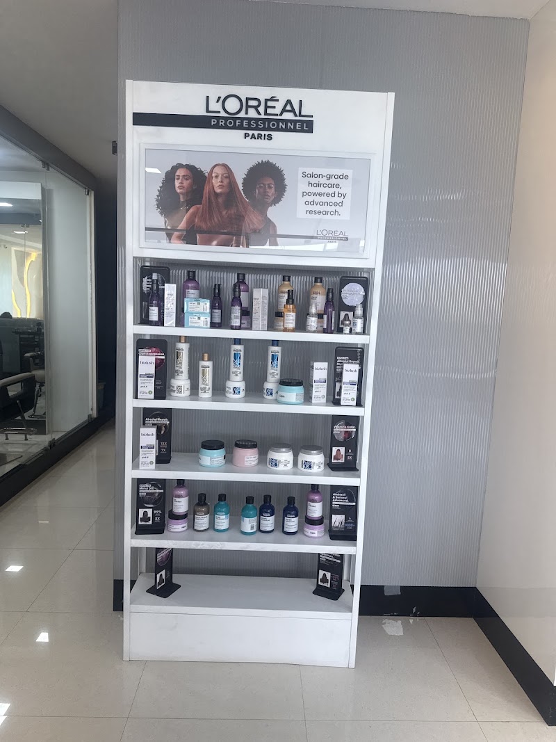 Asia El & Ella Unisex Salon - Asia El & Ella Unisex Salon, 2nd Floor, NRI Layout Main Rd, above Reliance Smart Superstore, near Fudzy Food Court, Kalkere, Bengaluru, Karnataka 560016, India