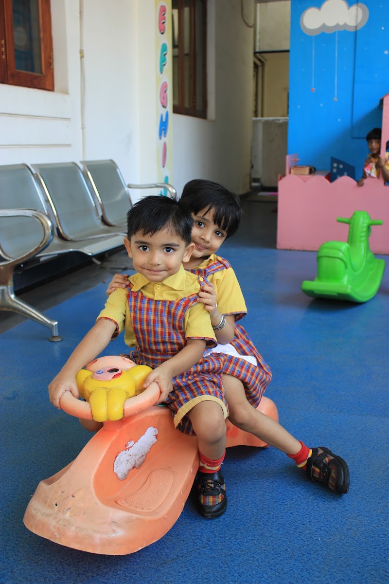 KIDS VILLA'A - Play School & Day Care - KIDS VILLA'A - Play School & Day Care, A-5, Khamardih Rd, Sales Tax Colony, Shankar Nagar, Raipur, Chhattisgarh 492004, India