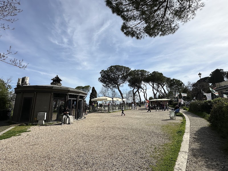 Belvedere del Salviati · Terrazza Panoramica Passeggiata del Gianicolo - Belvedere del Salviati · Terrazza Panoramica Passeggiata del Gianicolo, Passeggiata del Gianicolo, 8, 00165 Roma RM, Italy