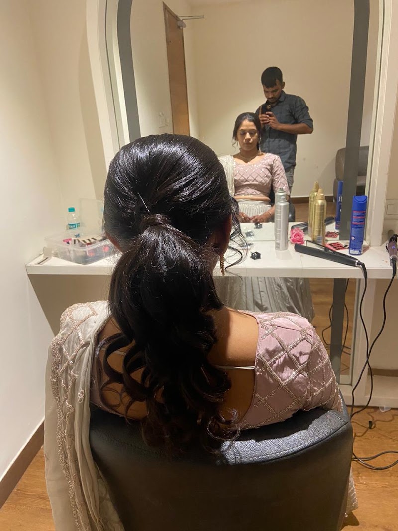 The Hair Heaven unisex salon - The Hair Heaven unisex salon The Hair Haven unisex salon, Swarnbhoomi Main Entrance Rd, Raipur, Ama Seoni, Chhattisgarh 492014, India