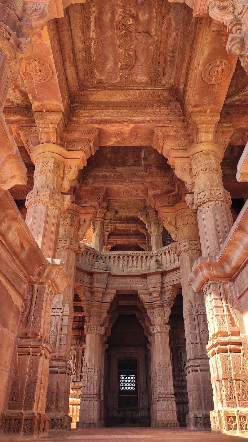 Royal Cenotaphs - Royal Cenotaphs, 923P+23F, Mandore, Jodhpur, Rajasthan 342304, India