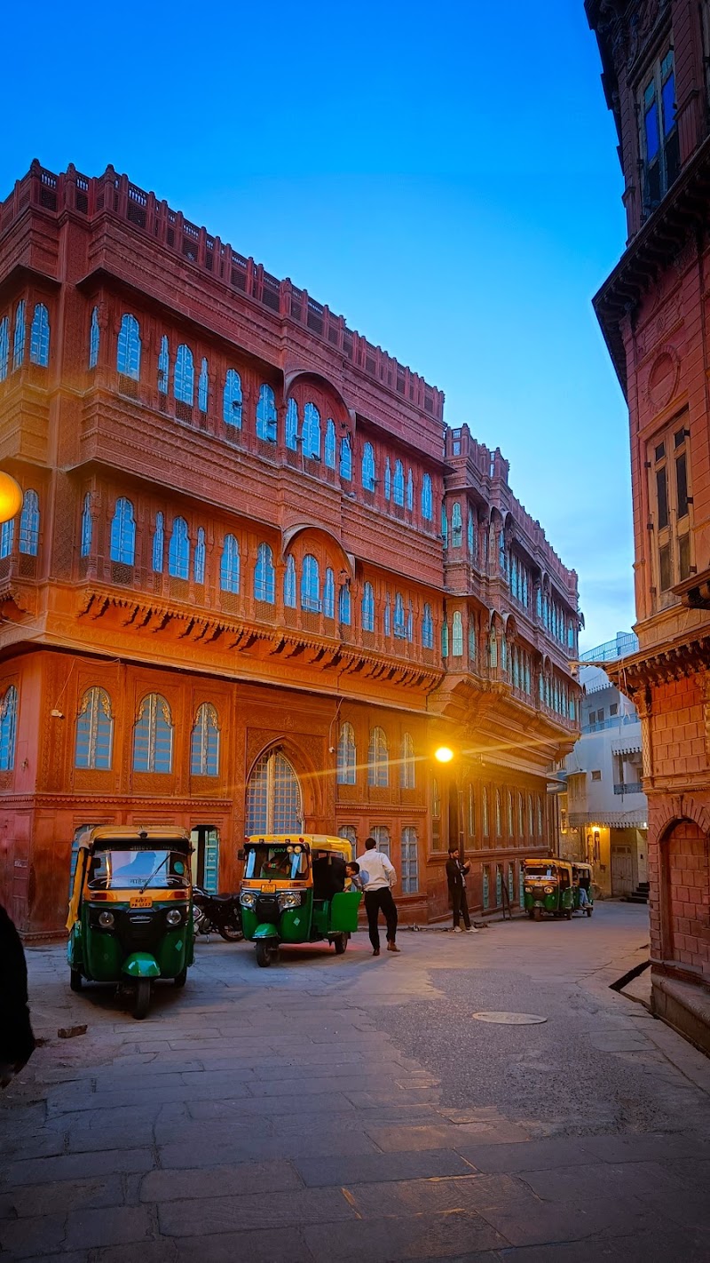 Tanisha Heritage Haweli - Tanisha Heritage Haweli, Aasaniyon Ka Chowk, near Rampuria Havelli, Joshiwara, Old Bikaner, Bikaner, Rajasthan 334001, India