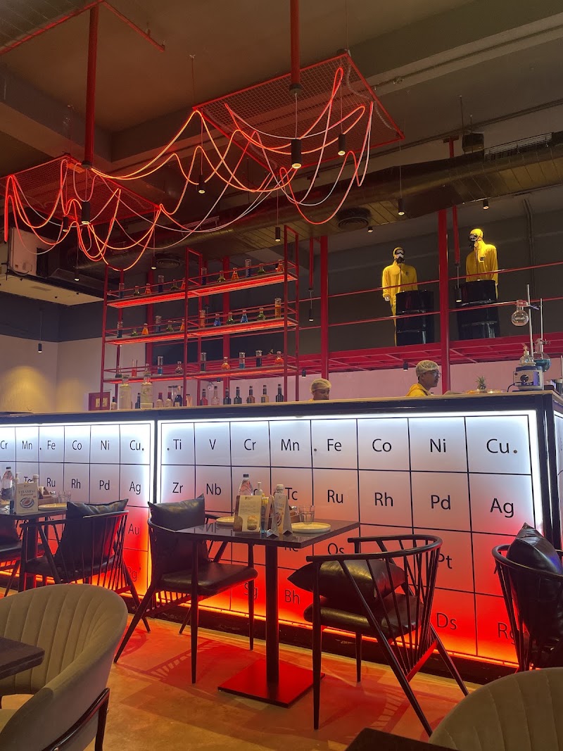 Breakin Brew - Breakin Brew M3M IFC, Unit No. R1 002 & R1003 Golf Course Extension Road Sector 66, Badshahpur, Manesar, Gurugram, Haryana 122101, India