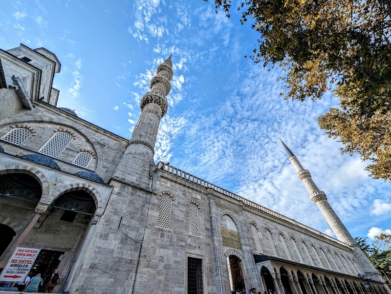 The Blue Mosque - The Blue Mosque Cankurtaran, At Meydanı Cd No:7, 34122 Fatih/İstanbul, Türkiye