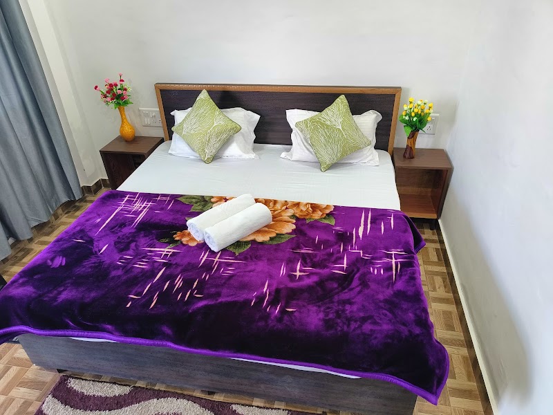 Himalive Home Stay - Himalive Home Stay, VIP Road, Kausani, Uttarakhand 263639, India