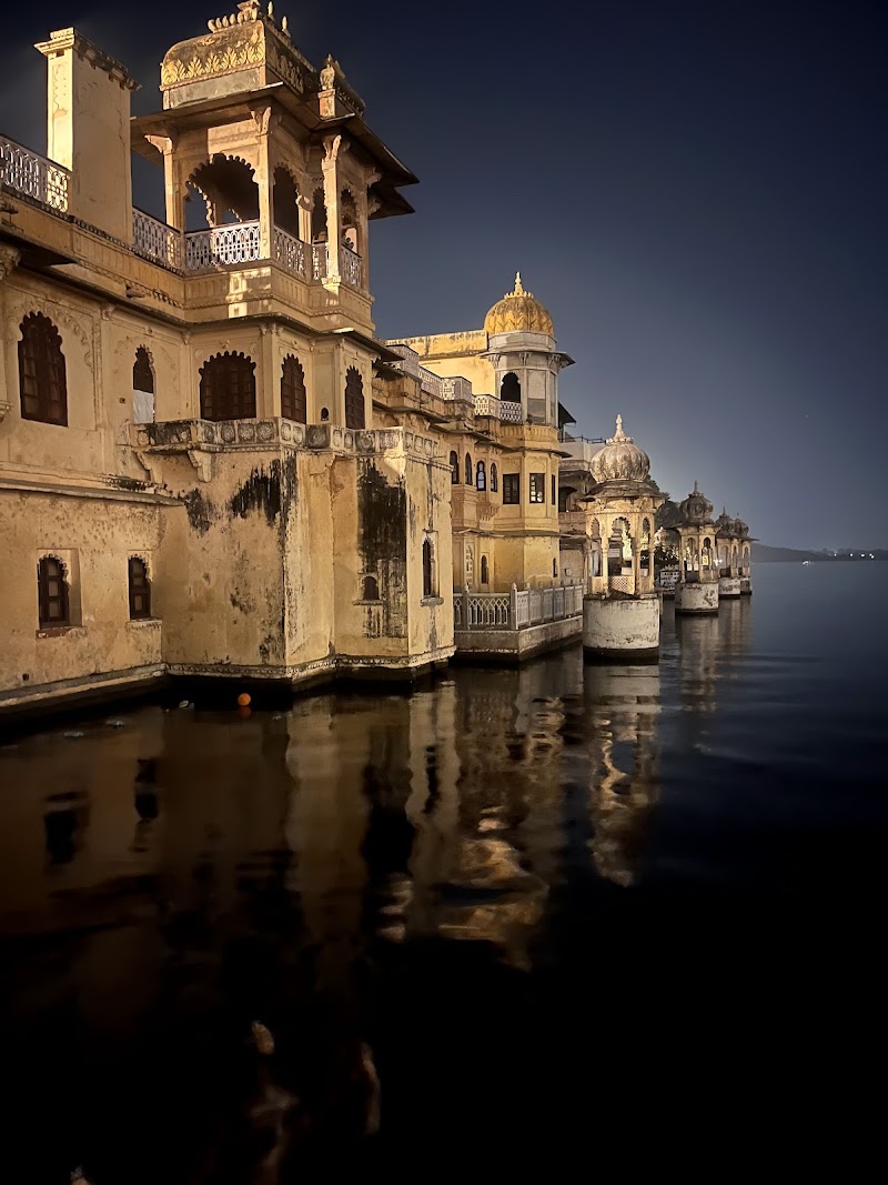 Ambrai Ghat - Ambrai Ghat HPP6+5XH, Ayad, Shakti Nagar, Udaipur, Rajasthan 313002, India