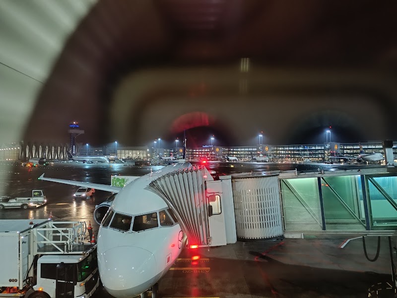 FRA Terminal 1 - FRA Terminal 1, Terminal 1, Frankfurt-Süd, 60549 Frankfurt am Main, Germany