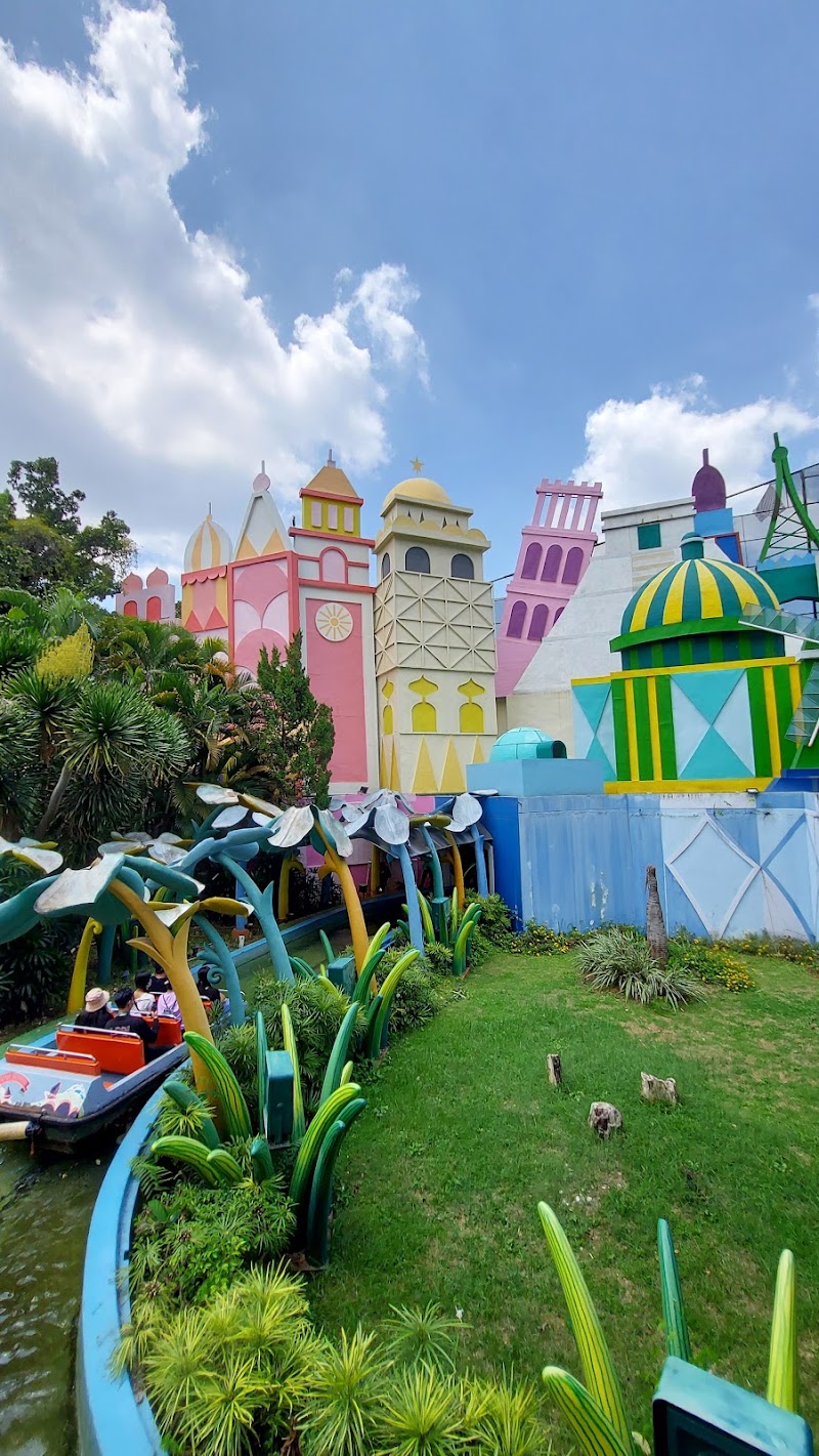 Istana Boneka - Istana Boneka VRGJ+V4V, RT.9/RW.10, Ancol, Pademangan, North Jakarta City, Jakarta 14430, Indonesia