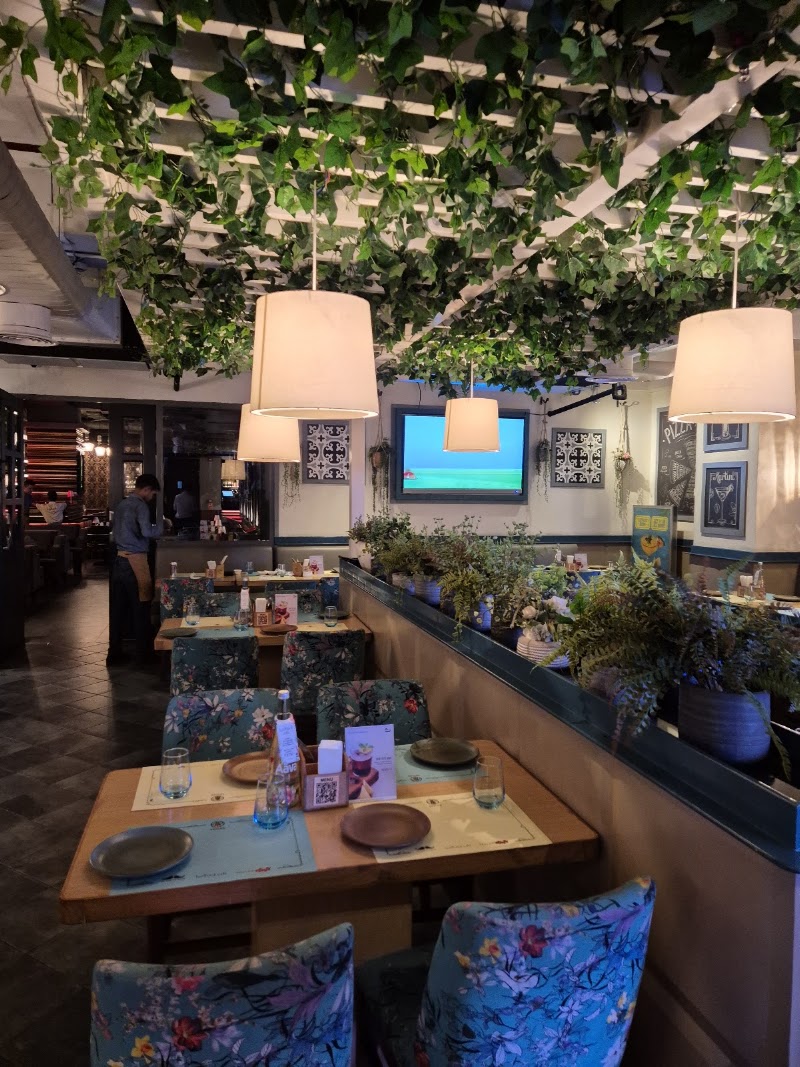 Laidback Cafe - DLF CyberHub - Laidback Cafe - DLF CyberHub Ground Floor, Shop No 11, Cyber City, NH, DLF Cyber City, DLF Phase 2, Sector 8, Gurugram, Haryana 122002, India