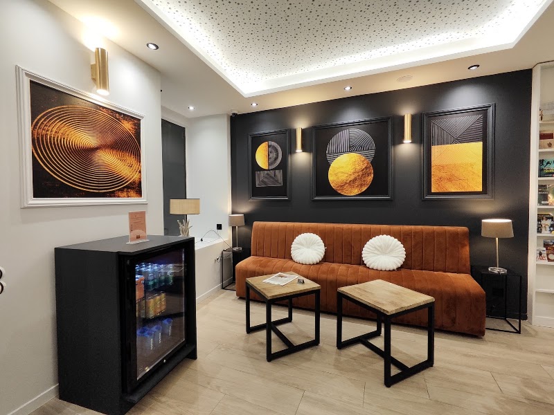 Le 55 Montparnasse Hôtel - Le 55 Montparnasse Hôtel 55 Rue de Plaisance, 75014 Paris, France