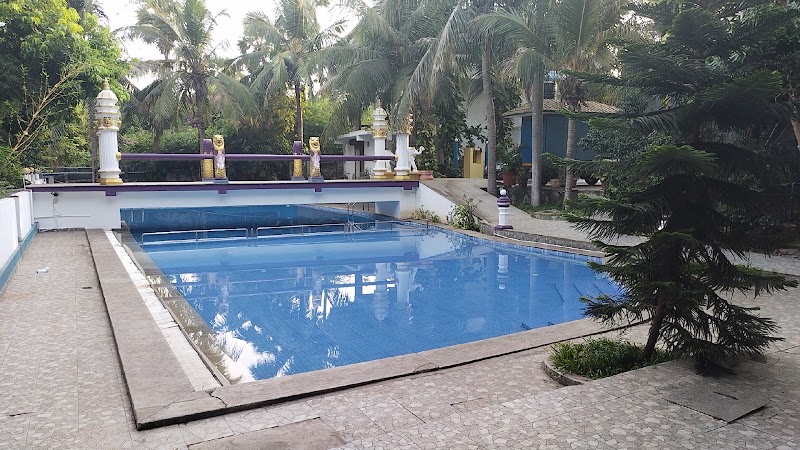 Tun L hotel house boat Resorts-Restaurant-Hotel-Mamallapuram