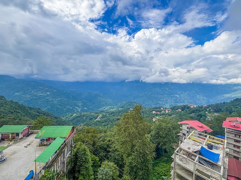Rare Himalayas De Regency - Rare Himalayas De Regency Rimbi Road, near Petrol pump, Pelling, Pelling City, Sikkim 737113, India