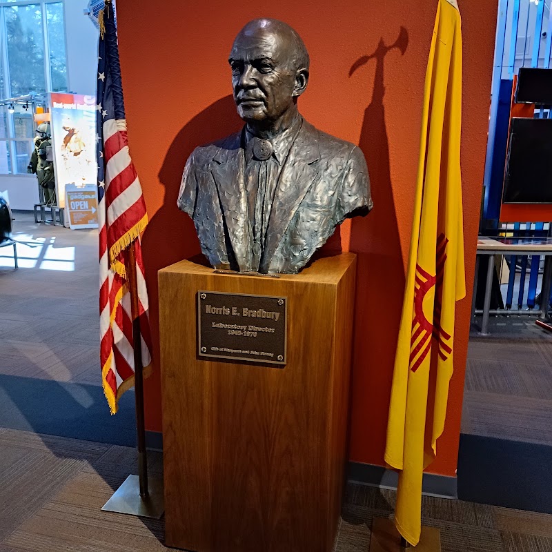 Los Alamos National Laboratory - Los Alamos National Laboratory, Bikini Atoll Rd, Los Alamos, NM 87544, USA