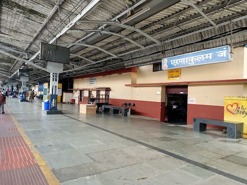 Ernakulam Junction - Ernakulam Junction S Railway Station Rd, Ernakulam South, Kochi, Kerala 682011, India