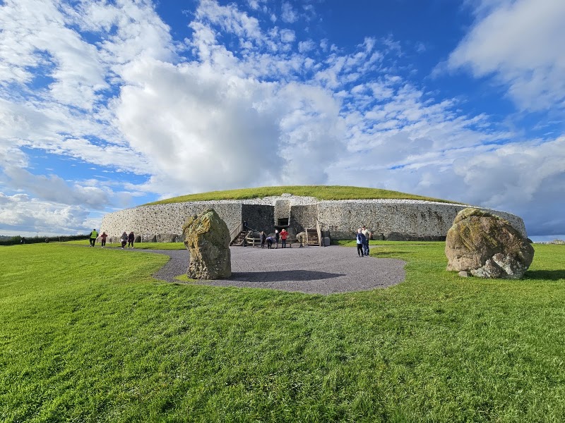 Brú na Bóinne Visitor Centre Newgrange and Knowth - Brú na Bóinne Visitor Centre Newgrange and Knowth, Brú na Bóinne, Roughgrange, Donore, Co. Meath, A92 EH5C, Ireland