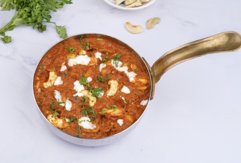 R Bhagat Tarrachand (Delivery Kitchen) - R Bhagat Tarrachand (Delivery Kitchen) Unit No. 1, Hiren Light Estate, Mogul Ln, next to Bimbo Bristol Bakery, Mahim (W), New Dinkar Co Operative Housing Society, Mahim, Mumbai, Maharashtra 400016, India