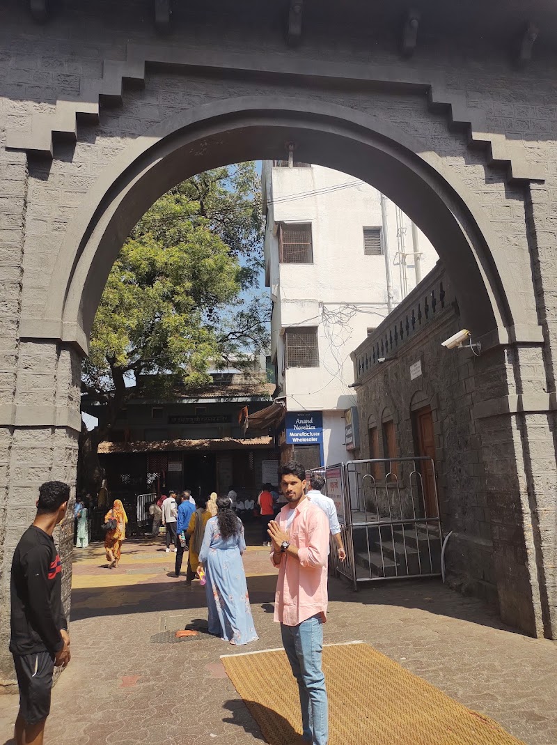 Sai Mandir Gate 3 - Sai Mandir Gate 3, QF8G+HW6 Baba temple sanctum, Mauli Nagar, Shirdi, Maharashtra 423109, India