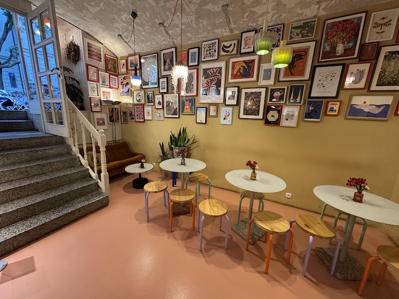 may cafe - may cafe U Kanálky 1559/5, 120 00 Praha 2-Vinohrady, Czechia