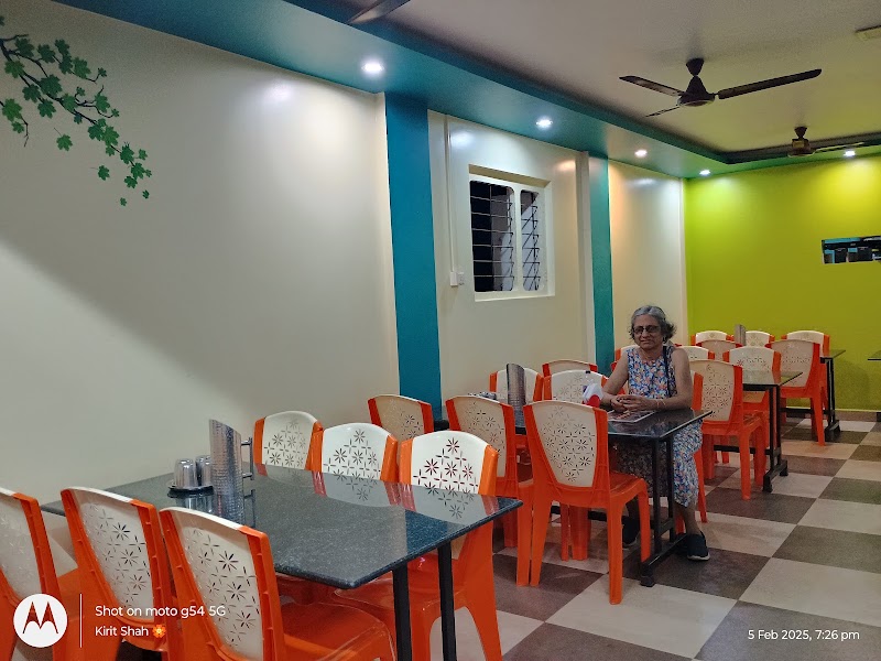 HOTEL SHRAWANI PURE VEG - HOTEL SHRAWANI PURE VEG 301 B, Bazar Peth Main Road, near Daivadnya Bhavan, Medha, Dhuriwada, Malvan, Maharashtra 416606, India