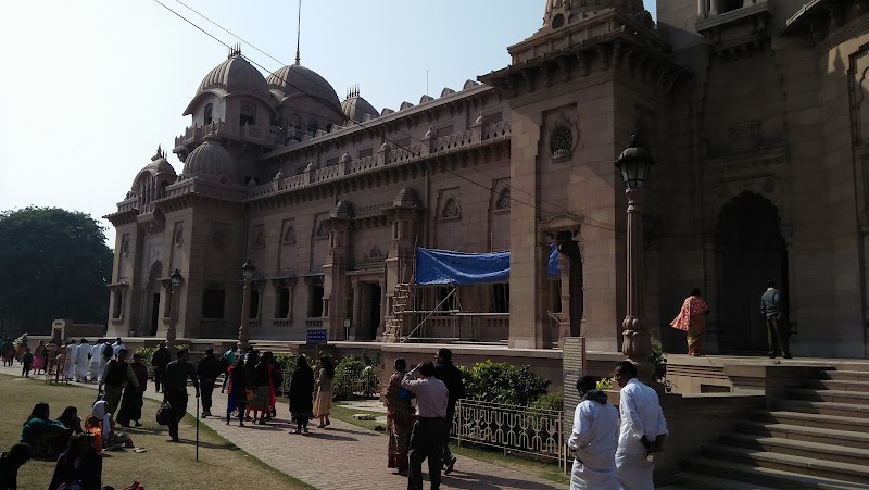 Vivekananda Park - Vivekananda Park, Paschim Putiary, Kolkata, West Bengal 700082, India