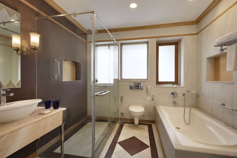Ramada Udaipur Resort and Spa - Ramada Udaipur Resort and Spa Rampura Circle, Kodiyat Main Rd, Eklavya Colony, Udaipur, Gourela, Rajasthan 313031, India