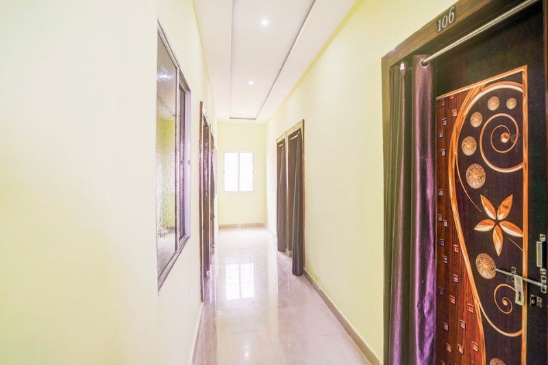 Hotel O Bilaspur - Hotel O Bilaspur, Hotel, Plot Number 2, near Apollo Hospital, Bilaspur, Lingiadih, Chhattisgarh 495006, India