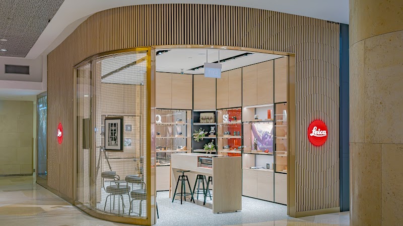Leica Store ION Orchard - Leica Store ION Orchard 2 Orchard Turn, #03-06 ION Orchard, Singapore 238801