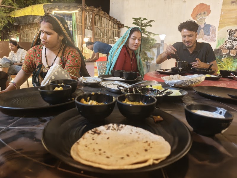 Rajputana cafe and restaurant - Rajputana cafe and restaurant, Lalsot Rd, near Dr mittal, Vikas Colony, Dausa, Rajasthan 303303, India