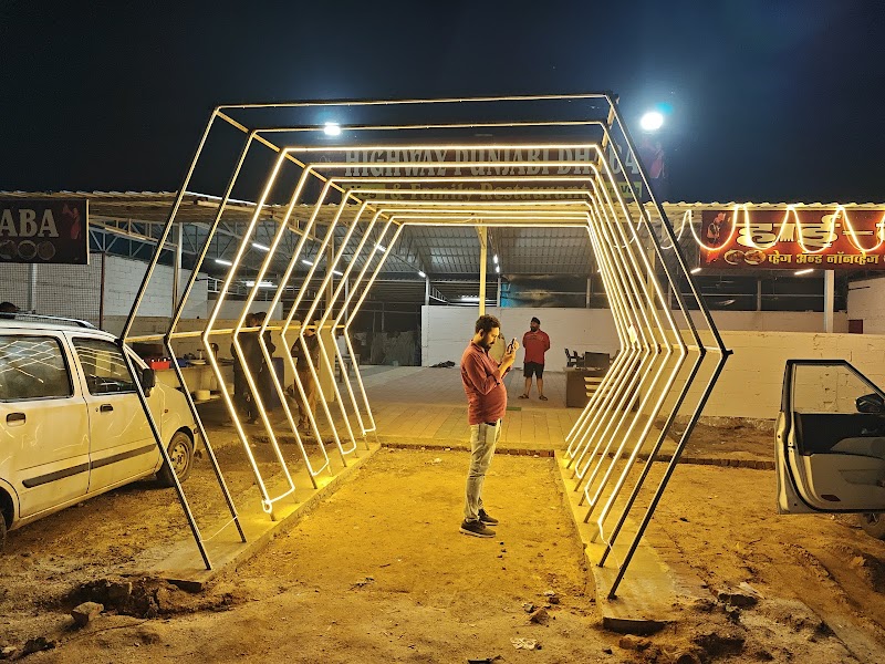 Highway Punjabi dhaba - Highway Punjabi dhaba, C7FH+8H9, Mansar, Kandri, Maharashtra 441401, India