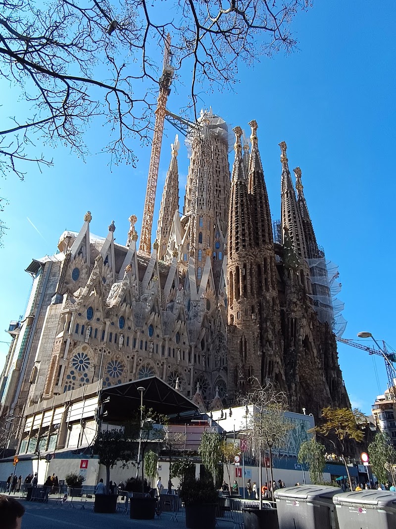 Sports - Sports, Carrer de Mallorca, 422, Eixample, 08013 Barcelona, Spain