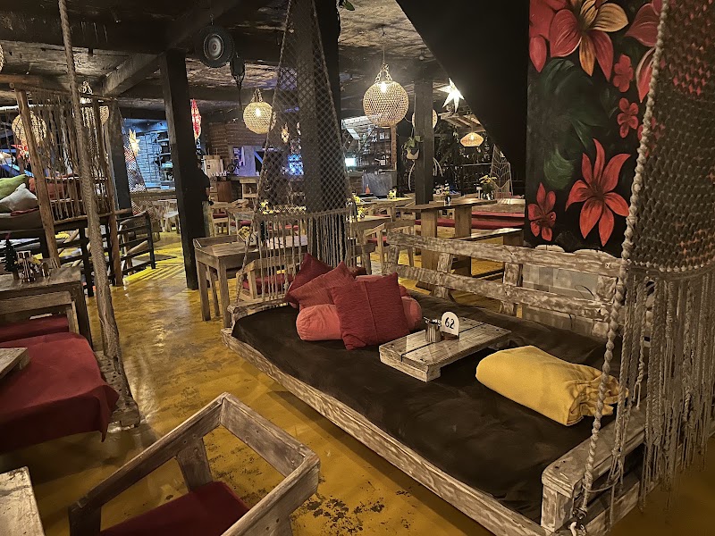 Cafe One Love Ella - Cafe One Love Ella 10 Ella Station Rd, Ella 90090, Sri Lanka