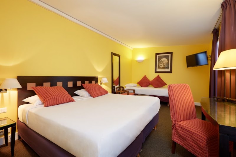 Hotel Porte Maillot - Hotel Porte Maillot 9 Rue de l'Arc de Triomphe, 75017 Paris, France