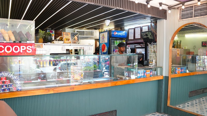 TINKU'S City Centre - TINKU'S City Centre City Centre, No.570, Yeshwant Niwas Rd, Mahatma Gandhi Rd, Opposite High Court, South Tukoganj, Indore, Madhya Pradesh 452003, India