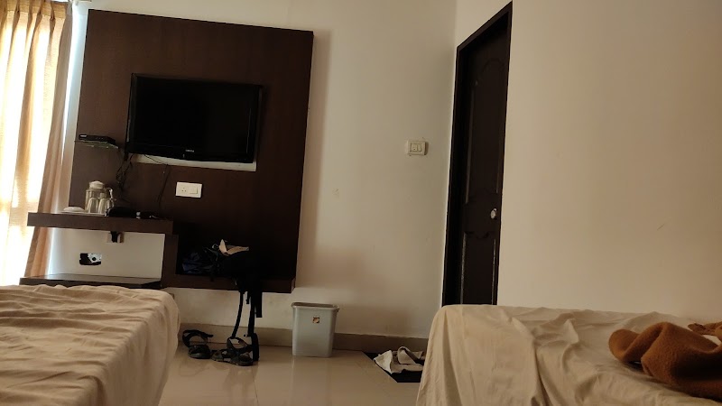 Aashraya Hotel - Aashraya Hotel, Dhanavantri Rd, adjacent to Dhanvanthri Complex, Devaraja Mohalla, Yadavagiri, Mysuru, Karnataka 570001, India