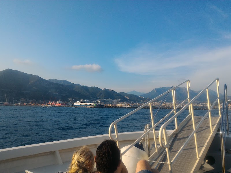 Ferries Amalfi - Positano - Ferries Amalfi - Positano, PIAZZA DELLA CONCORDIA (MOLO MASUCCIO), 84122 Salerno SA, Italy