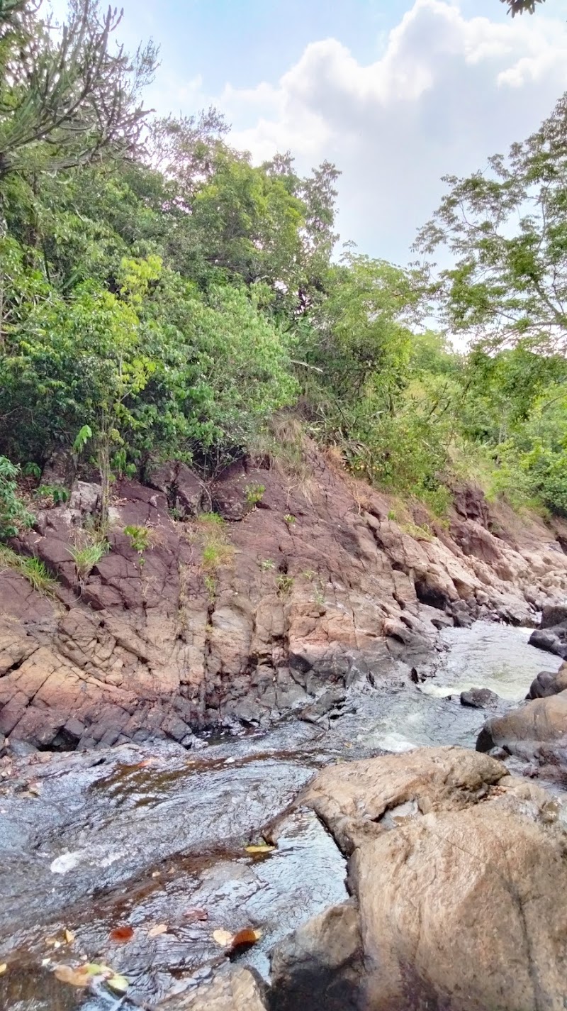 Algama Ella - Algama Ella, 553F+HM7 Algama, Paranathala, Sri Lanka