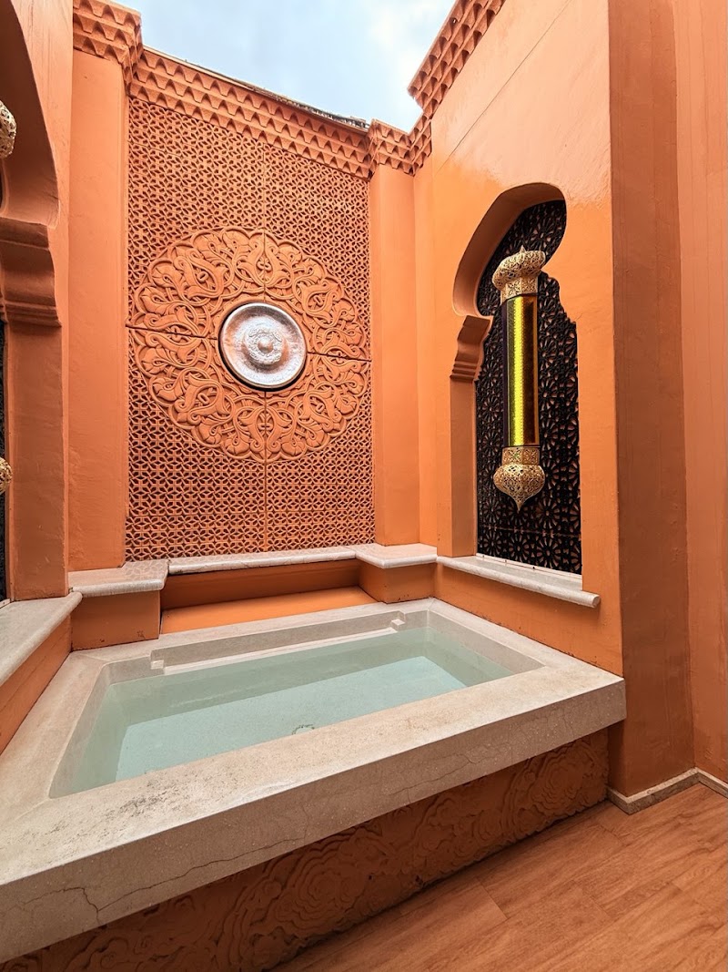 The Baray Spa - The Baray Spa, 36 Thanon Kake Kwan Kata Beach, Tambon Karon, Muang, Chang Wat Phuket 83100, Thailand