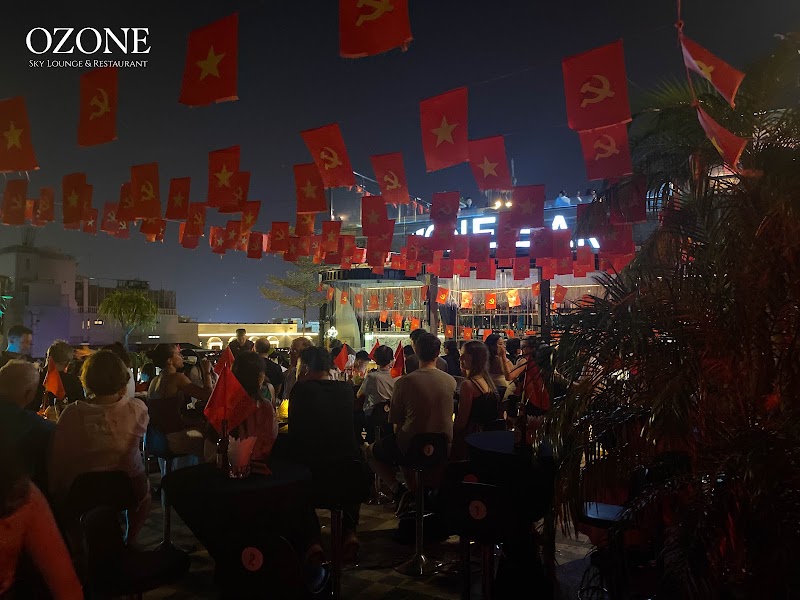 Ozone Sky Lounge & Restaurant Hanoi - Ozone Sky Lounge & Restaurant Hanoi, 18 - 24 P. Nhà Chung, Ward, Hoàn Kiếm, Hà Nội 100000, Vietnam