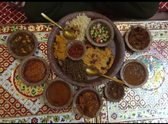 Chokhi thali - Chokhi thali 560, Hawa Mahal Rd, inside Chandi ki taksal, Chandi Ki Taksal, Brahampuri, Jaipur, Jaipur Nagar Nigam Area, Rajasthan 302002, India