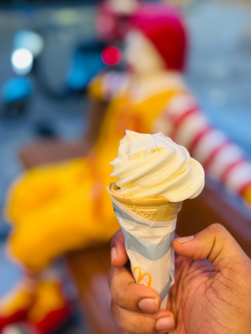 McDonald's - McDonald's SN 3005/3008, 3rd Flr, Hi Lite Mall NH 17, Thondayad, Bypass, Palazhi, Kozhikode, Pantheeramkavu, Kerala 673014, India