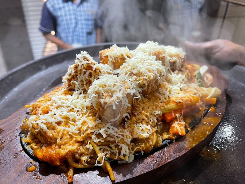 Lark (Pure Veg Restaurant) - Lark (Pure Veg Restaurant) 18, Neelkanth Corporate Park, Neelkanth Kingdom, Vidyavihar West, Vidyavihar, Mumbai, Maharashtra 400086, India